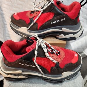 BALENCIAGA Triple S - Size 10